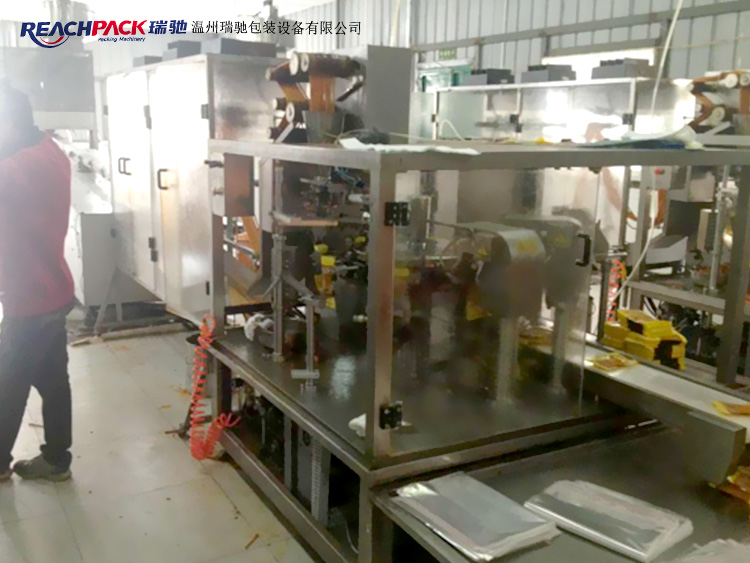 辣條棒全自動包裝機(jī)